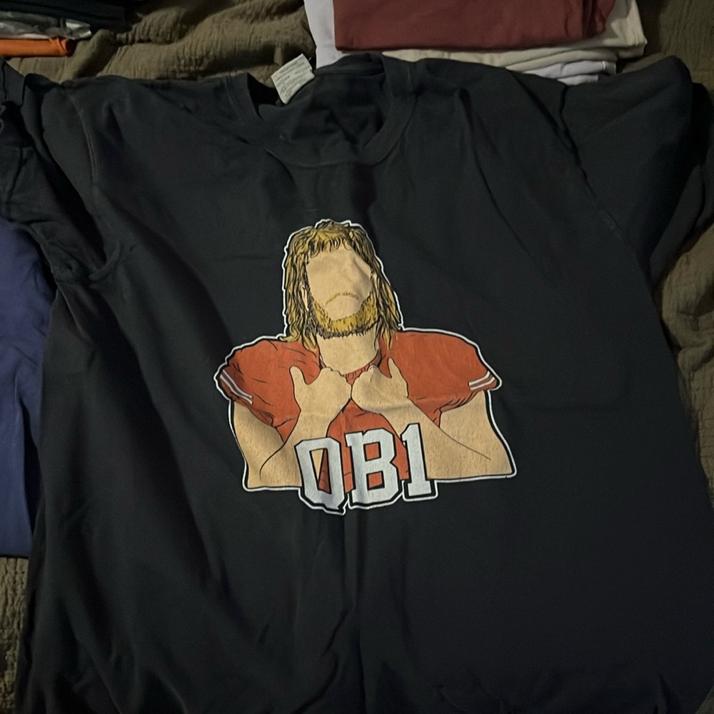 Quinn ewers t shirts